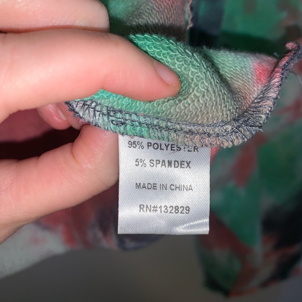 Superdown Revolve Tie Dye Cropped Sweatshirt - image 7